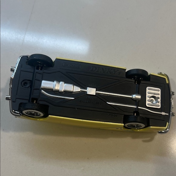 Matchbox 1953 Buick Skylark Yellow Convertible Toy Car DINKY - Picture 5 of 7